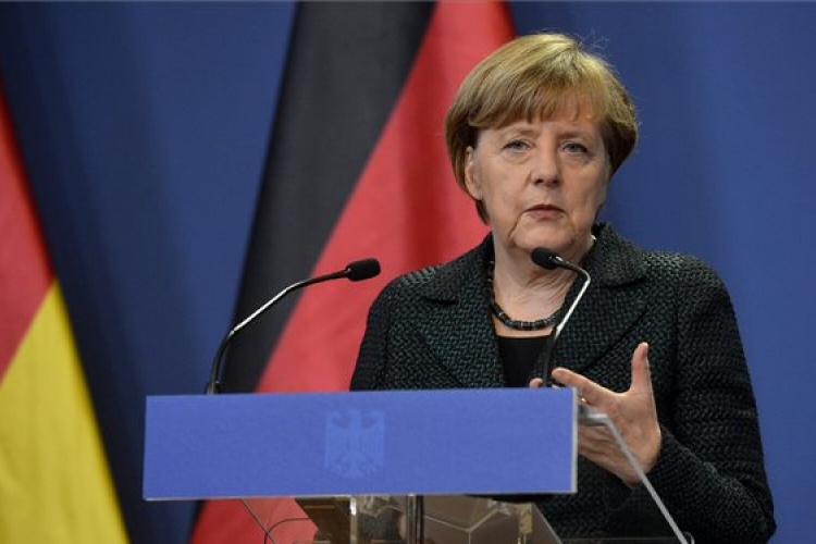 Merkel Budapesten - Sem Németország, sem Magyarország nem fogja fegyverekkel támogatni Ukrajnát