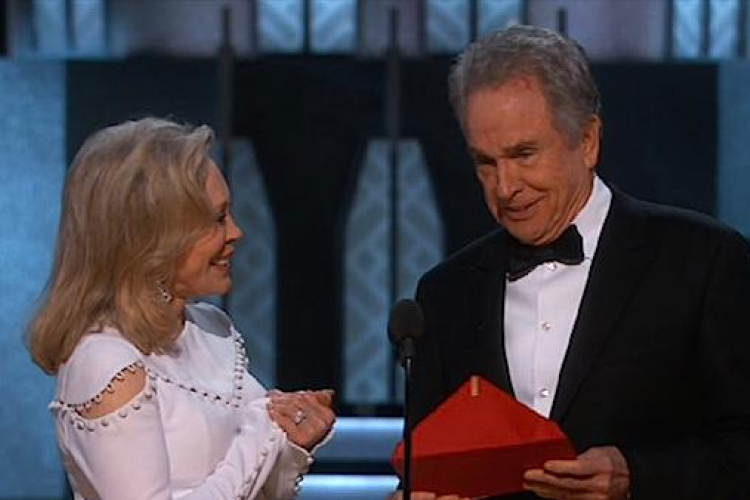 Óriási égés az Oscar-díjátadáson – rossz győztest hirdettek ki