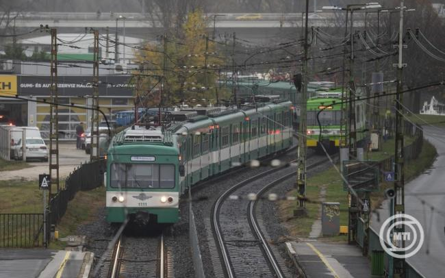 A MÁV azzal büszkélkedik, hogy az utolsó 60 éves HÉV-et is leselejtezte