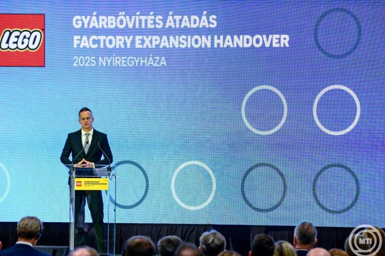 Szijjártó Péter: a világ második legnagyobb LEGO-gyára jött létre Nyíregyházán