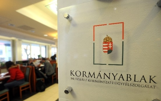 Rendkívüli nyitva tartás van a kormányablakokban és okmányirodákban