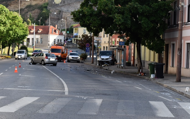 TAROLT A SOFŐR