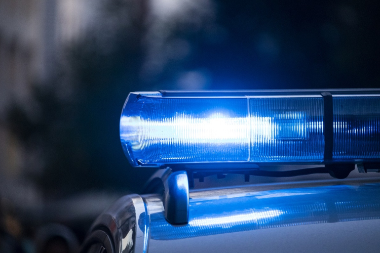 Rendőri igazoltatáskor meghalt egy nő, három rendőrt őrizetbe vettek