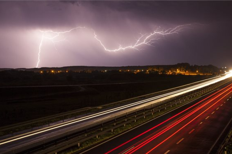 Budapestet is elérte a heves vihar, kisebb károk