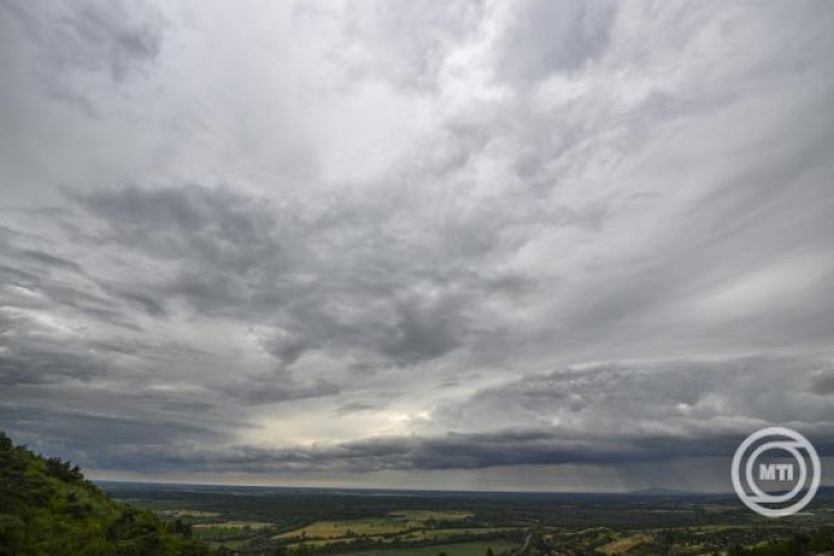 Változékony, szeles idő várható a héten, csütörtökön jelentős mennyiségű csapadék érkezhet
