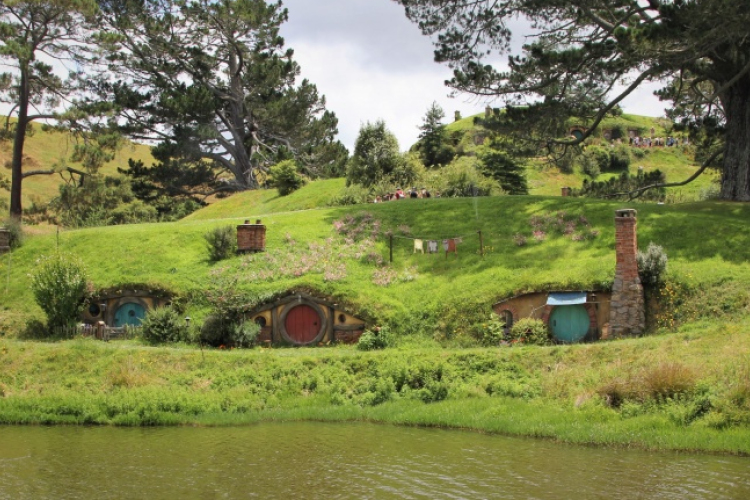 Stephen Colbert és fia dolgozik A Gyűrűk Ura-trilógiából készülő új film forgatókönyvén