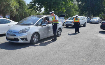 Közlekedési akciót tart a rendőrség az utakon
