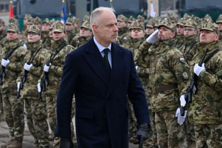 Szalay-Bobrovniczky Kristóf: magyar kézbe magyar fegyvert!