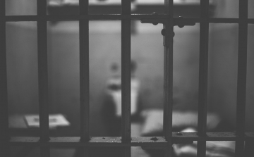 Börtönre ítéltek két, vesztegetést elkövető autópálya-rendőrt 