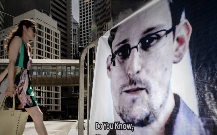 Titkos adatgyűjtés - Washington kéri a nyugati félteke államait, hogy csak hazatérni engedjék Snowdent