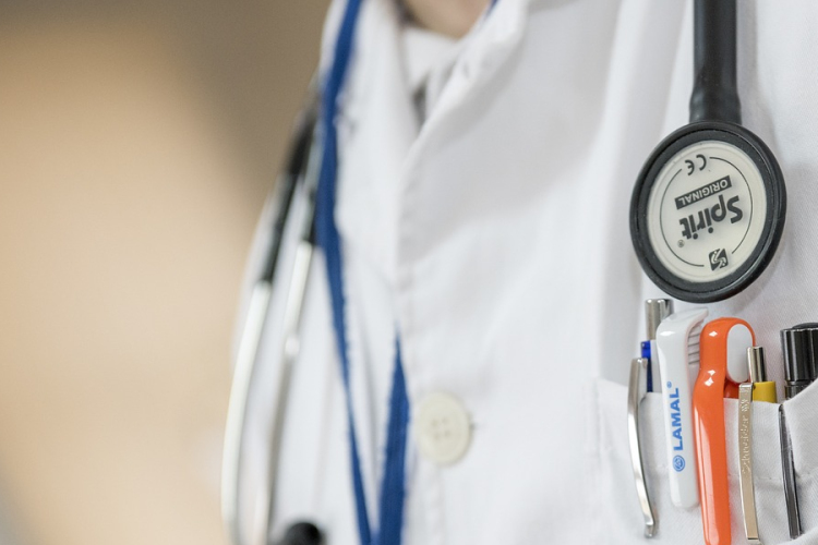 Az új koronavírus az influenzához hasonlóan terjed